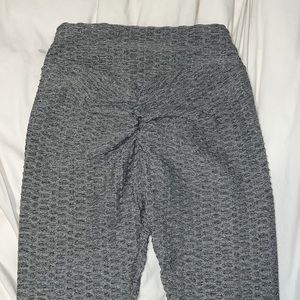 Viral scrunch butt leggings!🍑